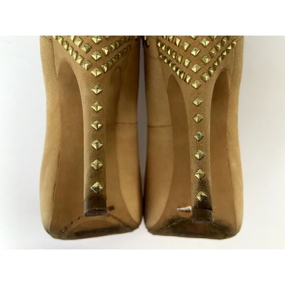 ✨2/$20✨ Vince Camuto Women's Tan High Heels with Gold Tacks Pumps Size 6 - Picture 5 of 16